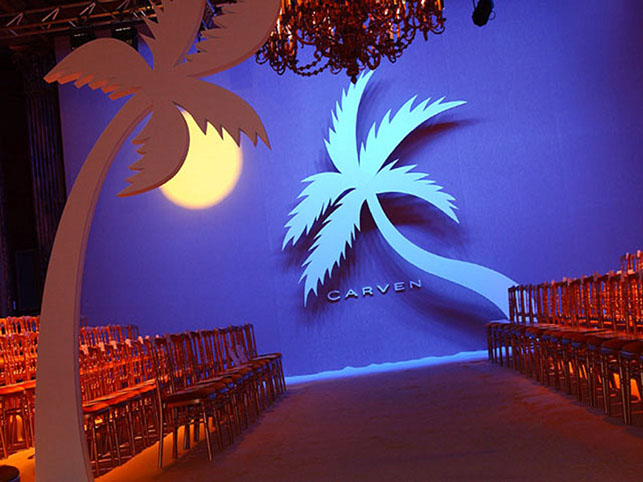 prestation défilé de mode carven