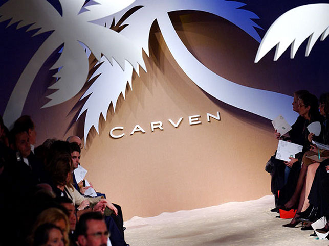 prestation défilé de mode carven
